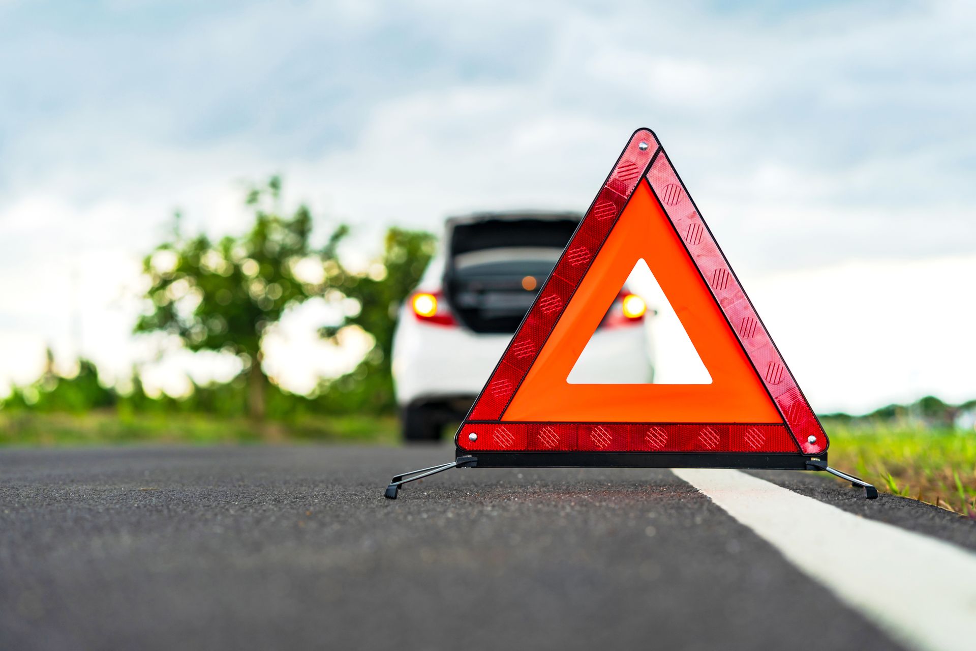 Artems Towing tow truck - 24/7 towing in Auburn, WA