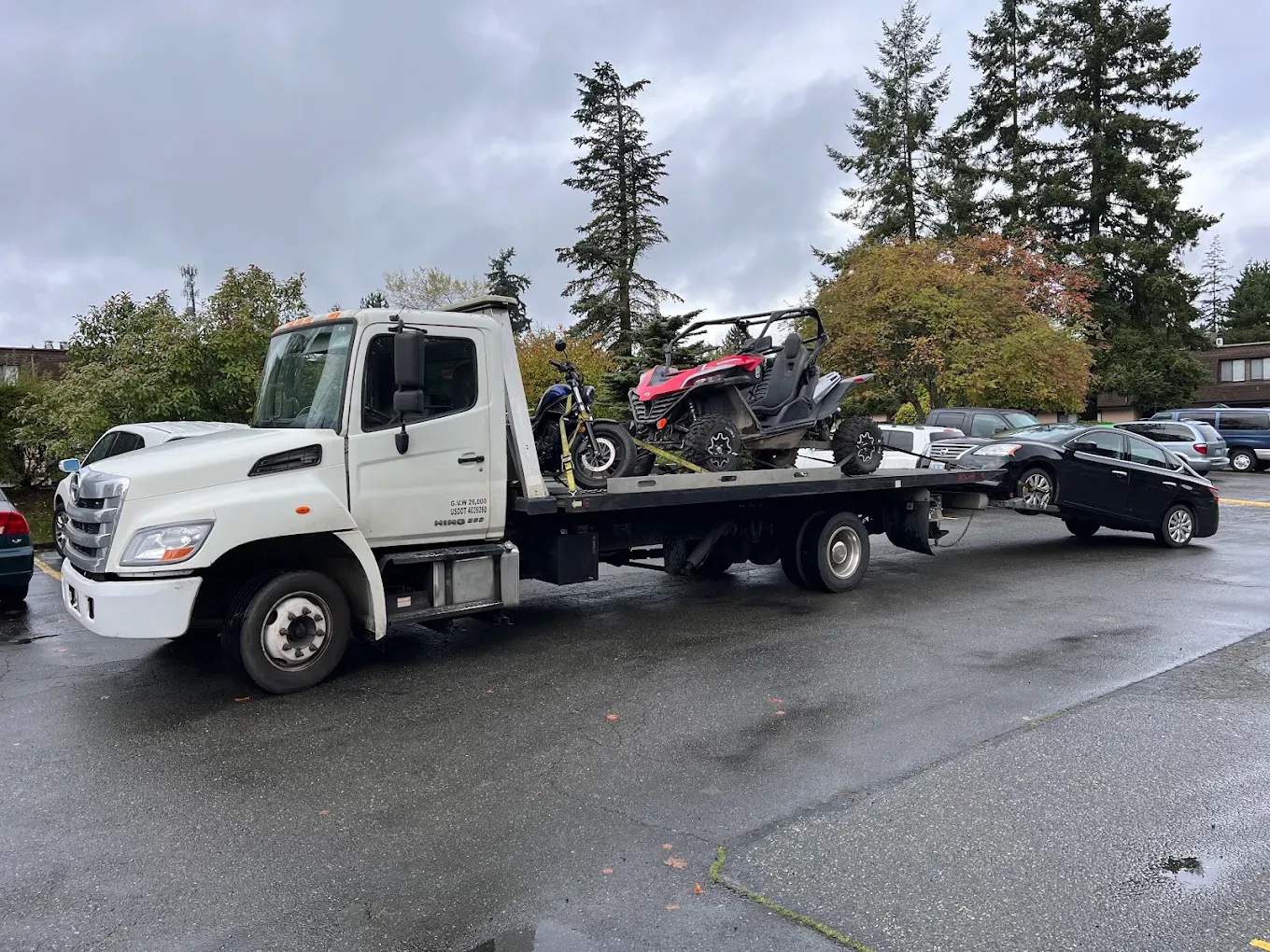 Artems Towing tow truck - 24/7 towing in Auburn, WA