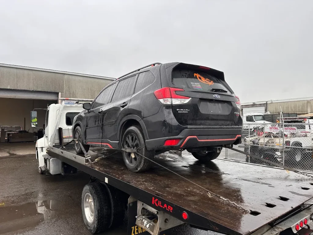Artems Towing tow truck - 24/7 towing in Auburn, WA