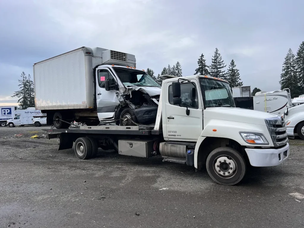 Artems Towing tow truck - 24/7 towing in Auburn, WA